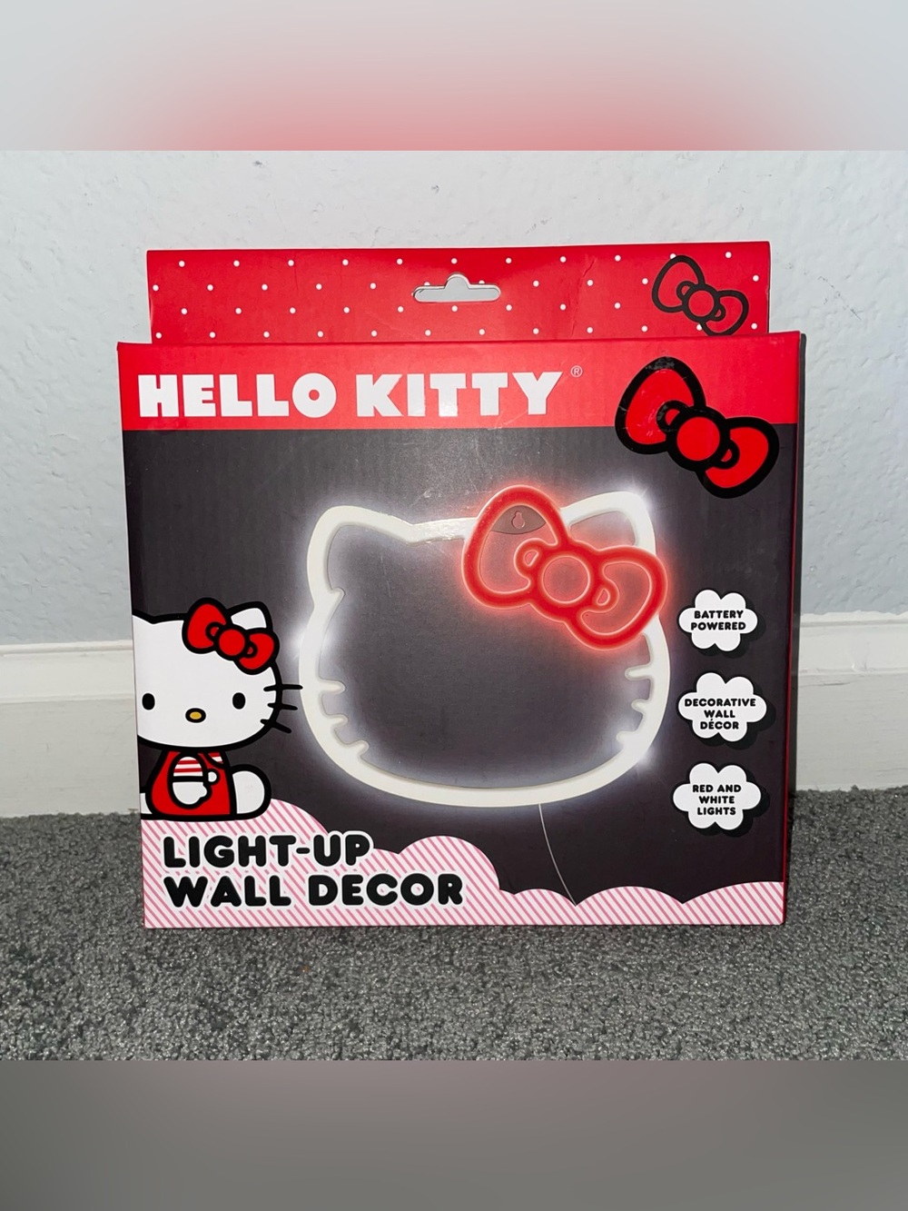 Hello Kitty Light-Up Wall Decor